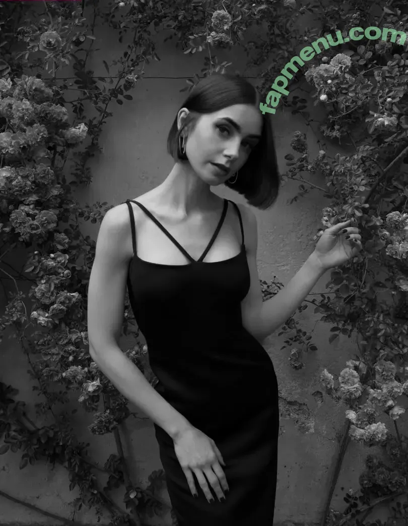 Lily Collins nude photo #1479 (lily_collins / lilyjcollins)