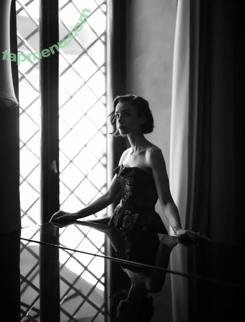 Lily Collins nude photo #1484 (lily_collins / lilyjcollins)