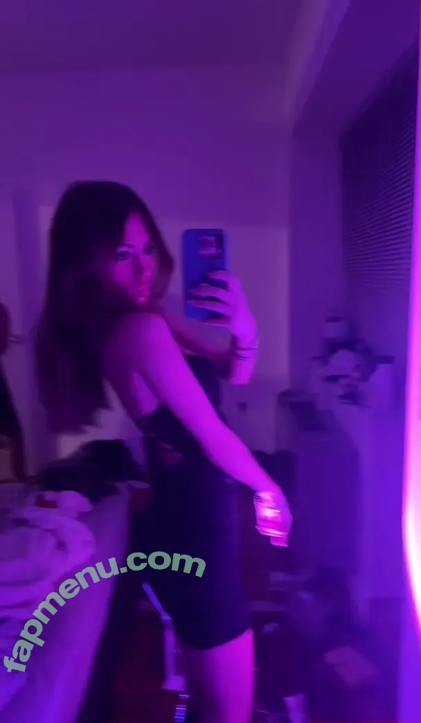 Lily Gottfried nude photo #0043 (lily.gottfried)