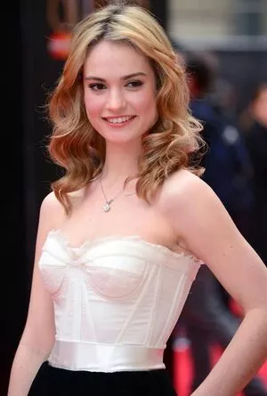 Lily James / lillyjames / lilyjamesofficial nude photo #0771