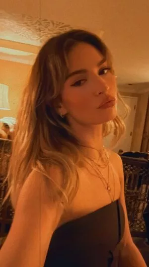 Lily James / lillyjames / lilyjamesofficial nude photo #1076