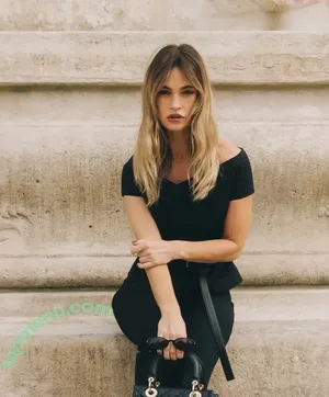 Lily James / lillyjames / lilyjamesofficial nude photo #1303