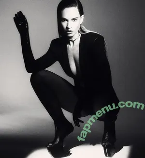 Lily James / LilyCJames / lillyjames / lilyjamesofficial nude photo #1499