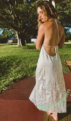 Lily James / lillyjames / lilyjamesofficial nude photo #1666