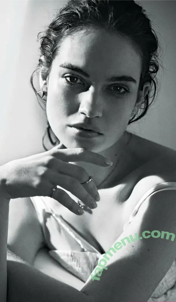 Lily James nude photo #1360 (lillyjames / lilyjamesofficial)
