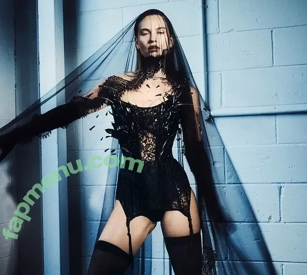 Lily James nude photo #1500 (LilyCJames / lillyjames / lilyjamesofficial)