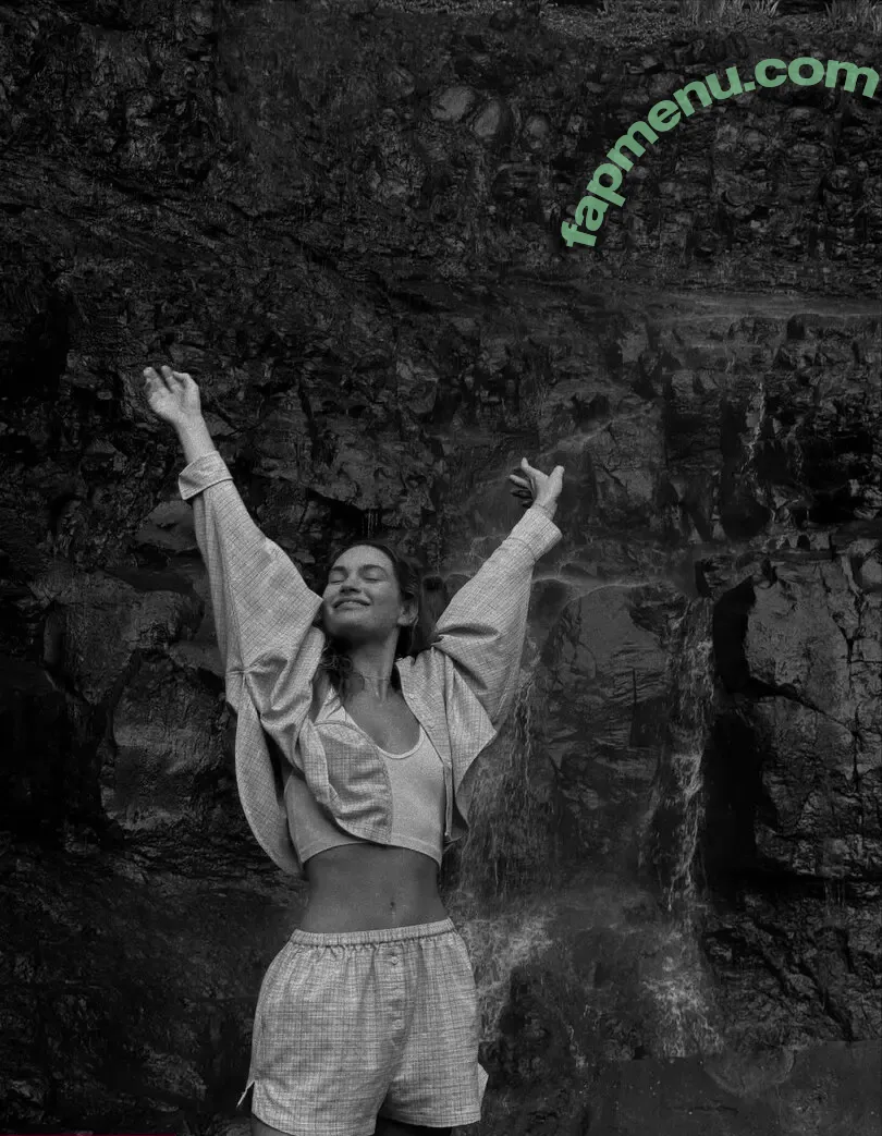 Lily James nude photo #1653 (lillyjames / lilyjamesofficial)