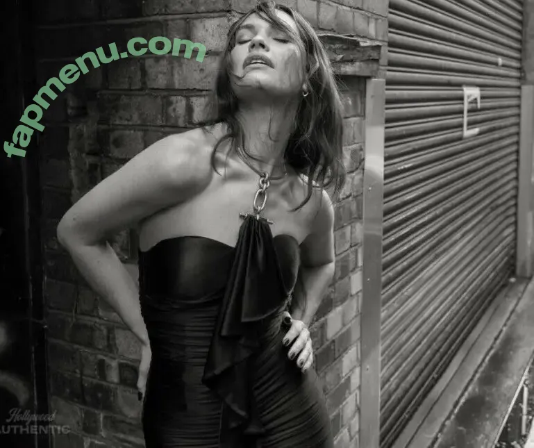 Lily James nude photo #1693 (LilyCJames / lillyjames / lilyjamesofficial)