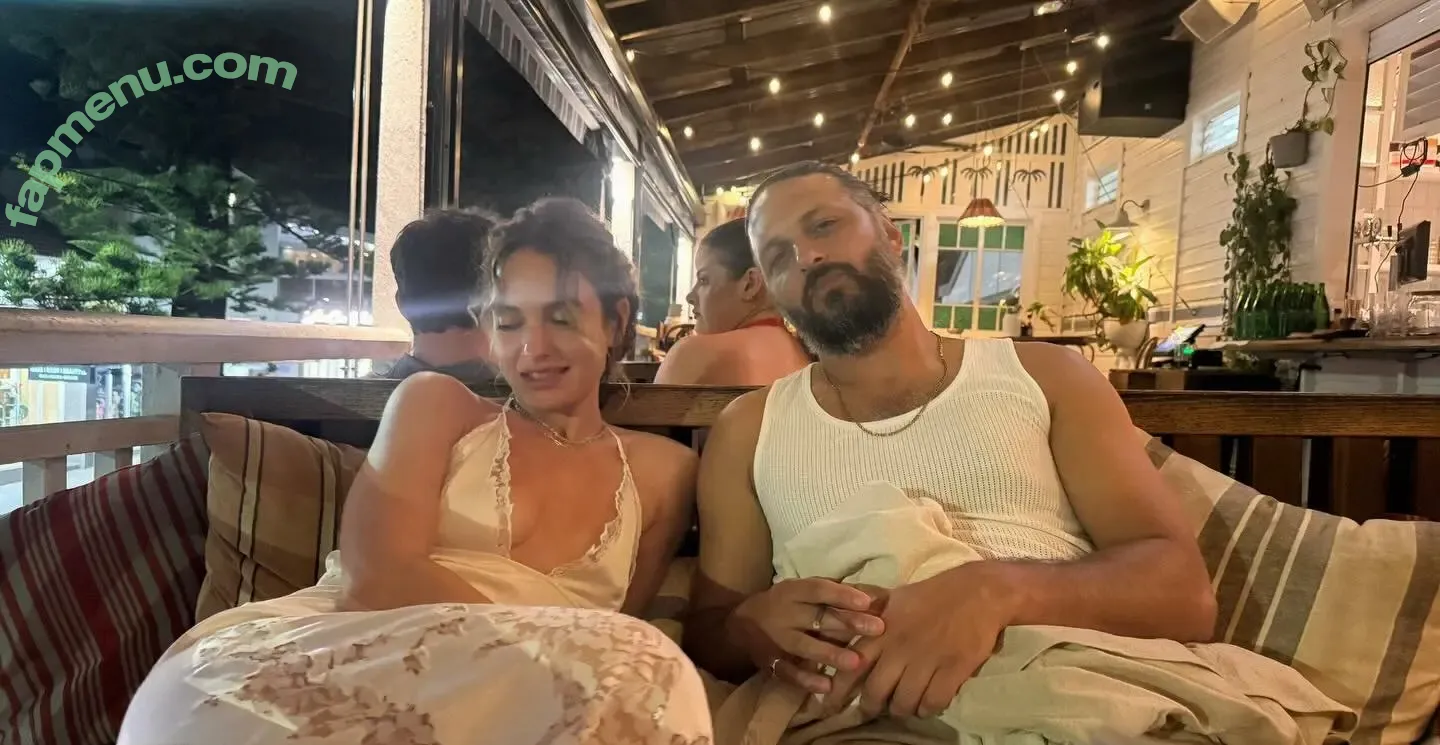 Lily James nude photo #1706 (LilyCJames / lillyjames / lilyjamesofficial)