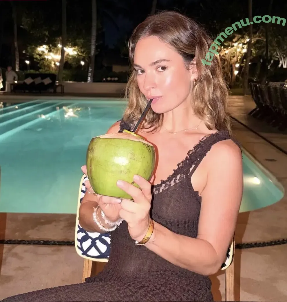 Lily James nude photo #1723 (LilyCJames / lillyjames / lilyjamesofficial)