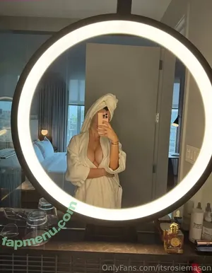 Lily Lawson / itslilylawson / lilylawsonaus nude photo #0029