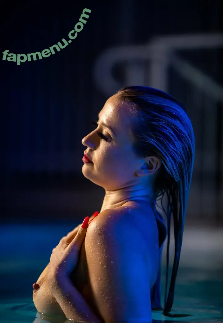 Lily Lawson nude photo #0206 (itslilylawson / lilylawsonaus)