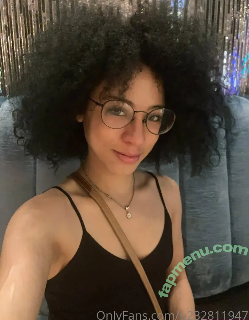 lily_licks nude photo #0001 (lily.licks.the.plate)