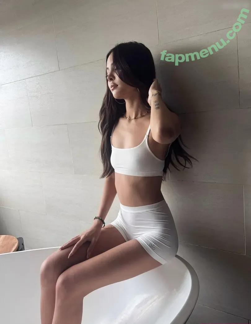 Lily May Mac nude photo #0120 (lilymay08077 / lilymaymac)