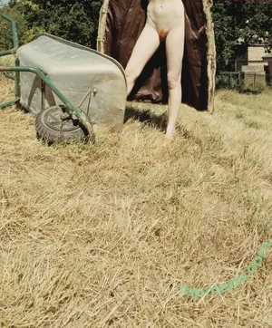 Lily Newmark / lilymark_ nude photo #0016