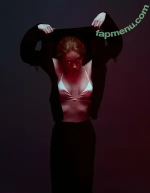 Lily Newmark / lilymark_ nude photo #0018