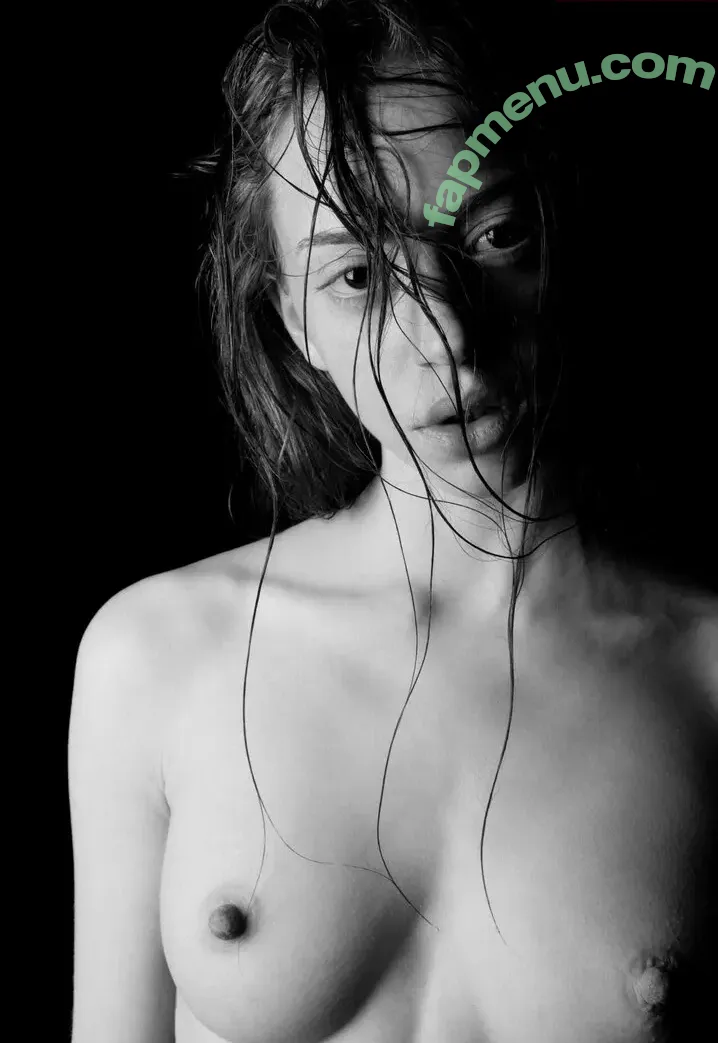 Lily Newmark nude photo #0022 (lilymark_)