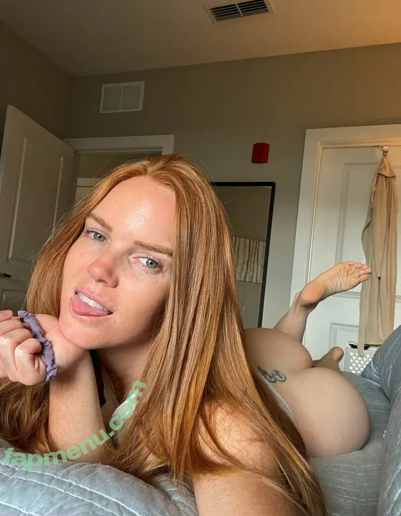 Lily Olsen nude photo #0002 (lily0e / thelilyolsen)