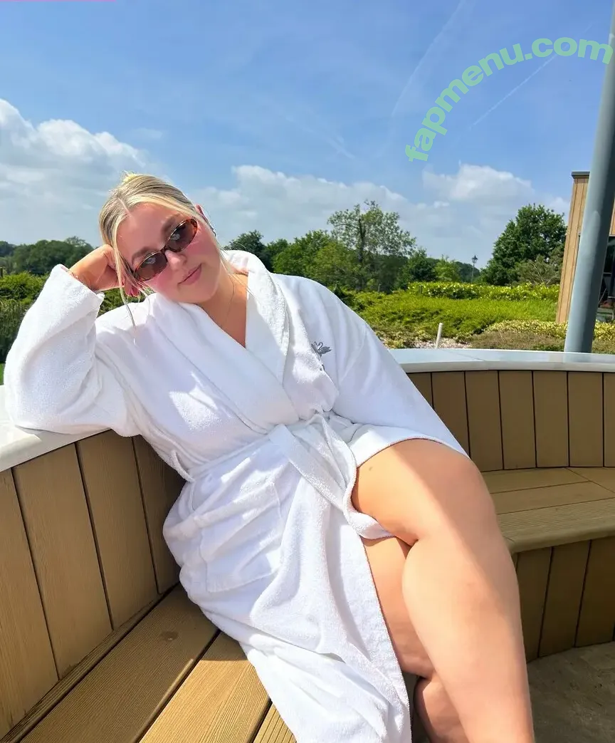 Lily Ramsey nude photo #0002 (ramseylily)