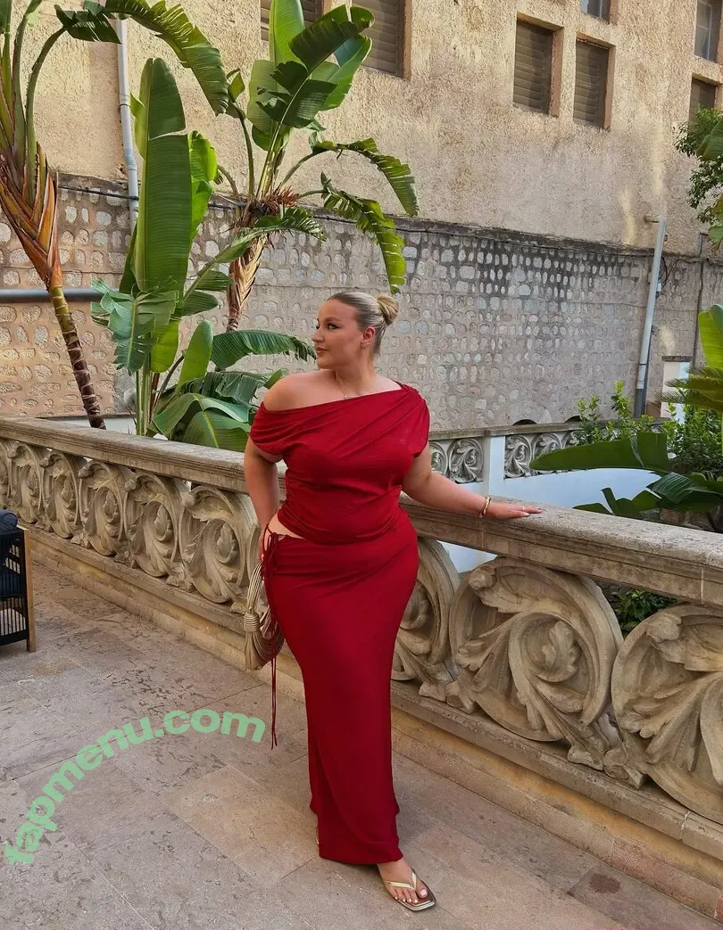 Lily Ramsey nude photo #0003 (ramseylily)