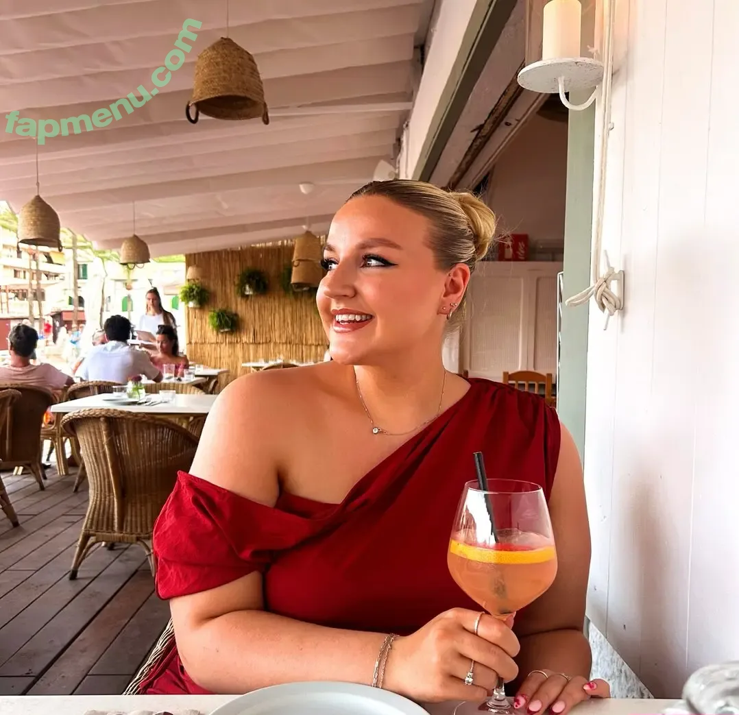 Lily Ramsey nude photo #0006 (ramseylily)