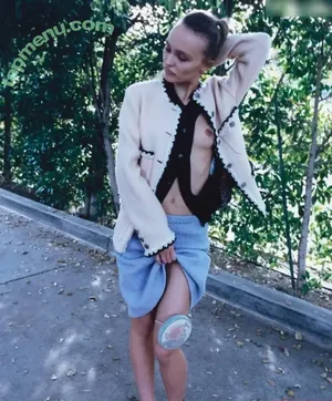 Lily-Rose Depp / Lily Rose Depp / lilyrose_depp / lilyrosemeldepp nude photo #0001