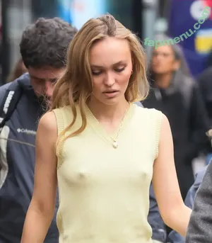 Lily-Rose Depp / lilyrose_depp / lilyrosemeldepp nude photo #0252