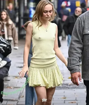 Lily-Rose Depp / lilyrose_depp / lilyrosemeldepp nude photo #0380