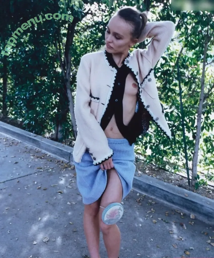 Lily-Rose Depp nude photo #0001 (Lily Rose Depp / lilyrose_depp / lilyrosemeldepp)