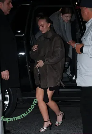 Lily-Rose Depp / lilyrose_depp / lilyrosemeldepp nude photo #0023