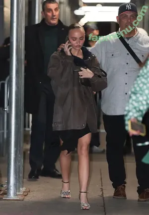 Lily-Rose Depp / lilyrose_depp / lilyrosemeldepp nude photo #0037