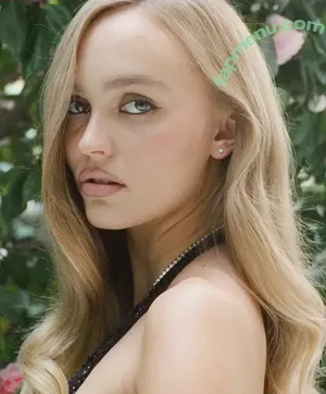 Lily-Rose Depp / lilyrose_depp / lilyrosemeldepp nude photo #0042