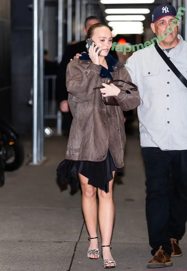 Lily-Rose Depp nude photo #0032 (lilyrose_depp / lilyrosemeldepp)