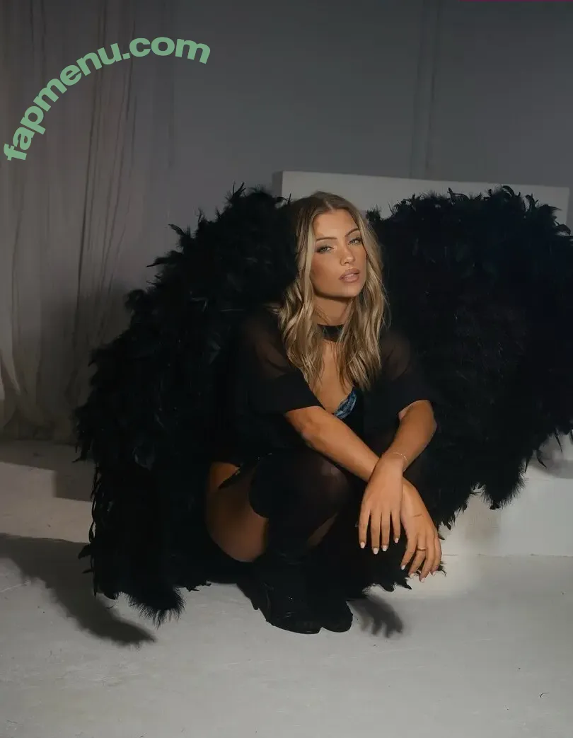 Lily Rowland nude photo #0224 (lilyrowland1)