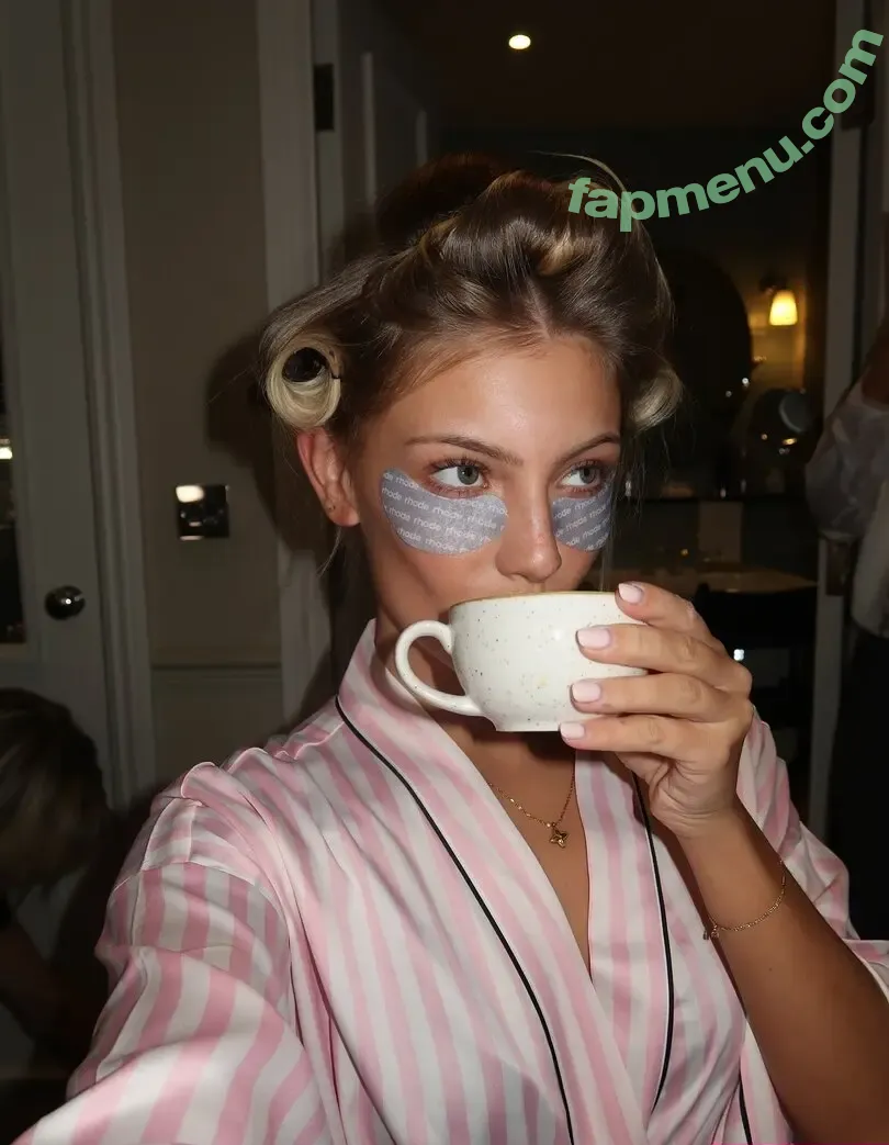 Lily Rowland nude photo #0227 (lilyrowland1)