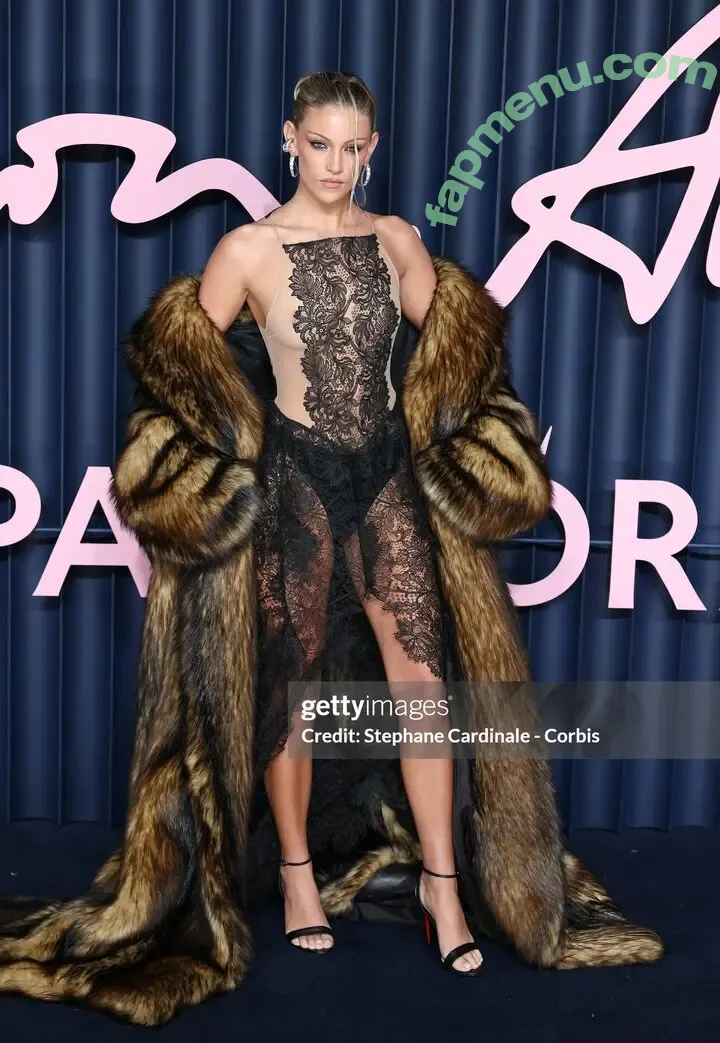 Lily Rowland nude photo #0292 (lily_rowland / lilyrowland1)