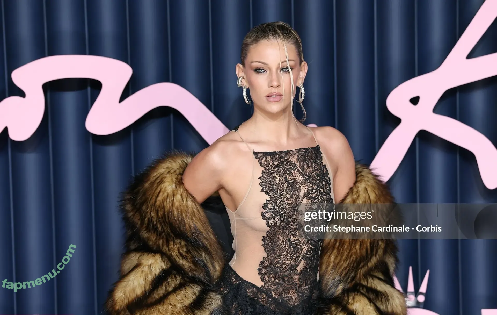 Lily Rowland nude photo #0299 (lily_rowland / lilyrowland1)