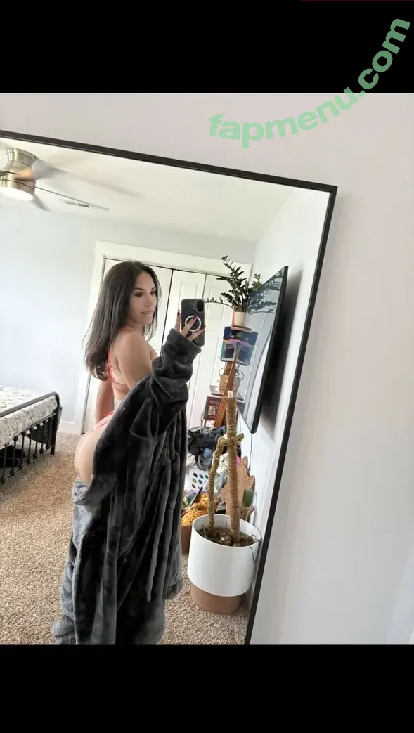 Lily Taylor nude photo #0023 (Lilymtaylor / lily.taylor / lilym.taylor)