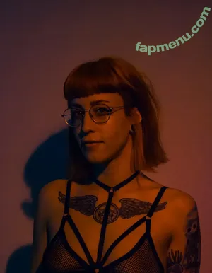  nude photo #0002