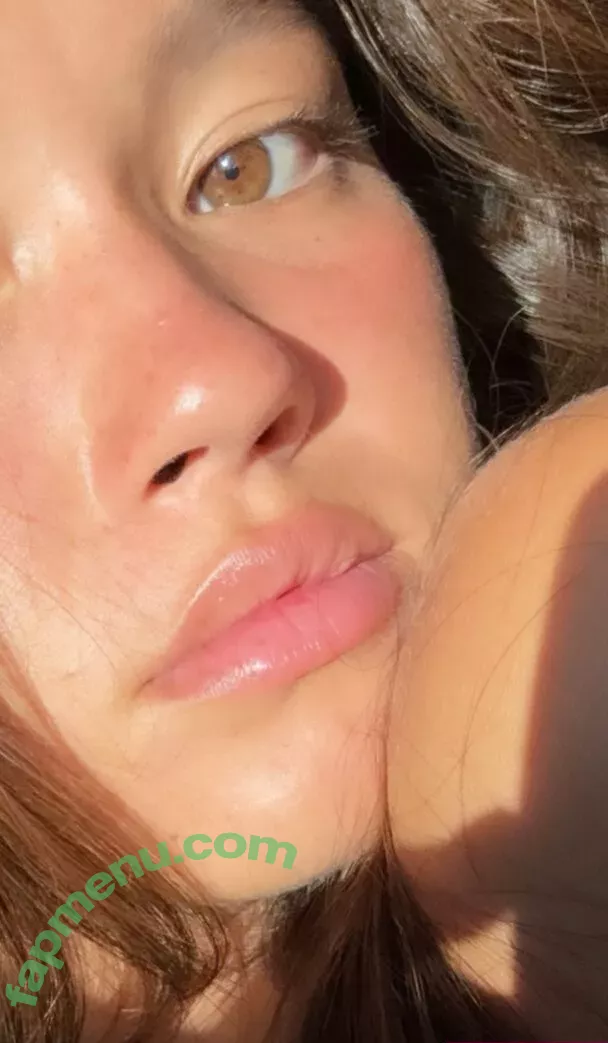 Lilychee nude photo #1156 (Lilychee)