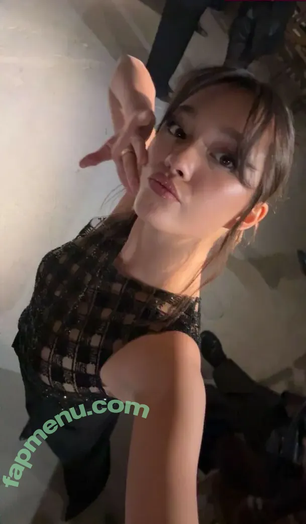 Lilychee nude photo #1552 (Lilychee)