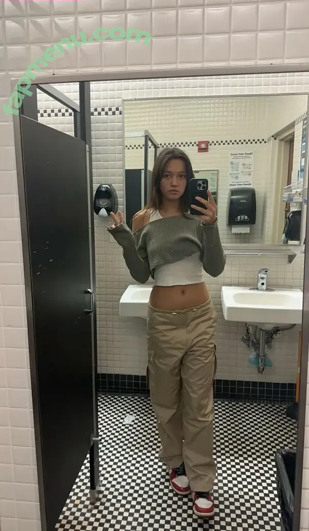 Lilychee nude photo #1583 (Lilychee)