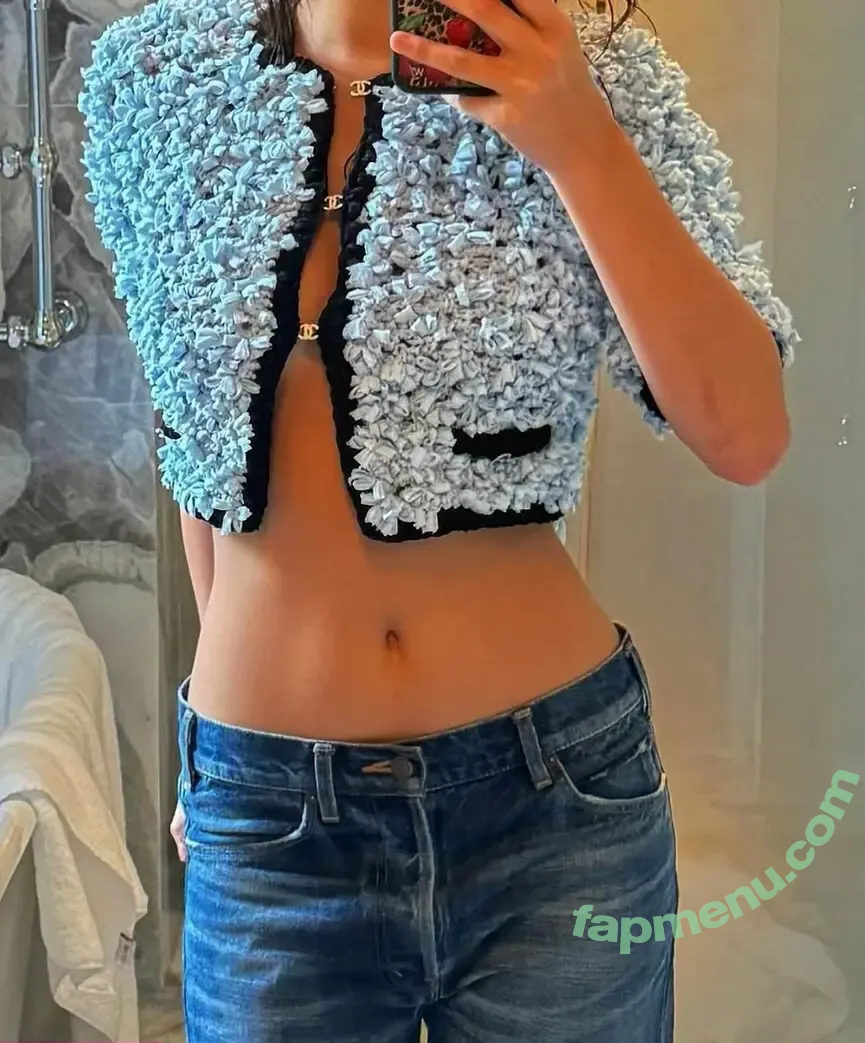 Lilychee nude photo #1753 (Lilychee)