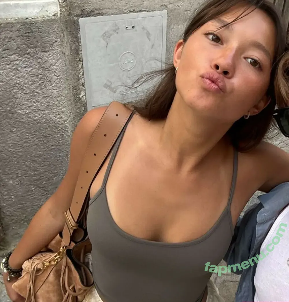 Lilychee nude photo #1783 (Lilychee)