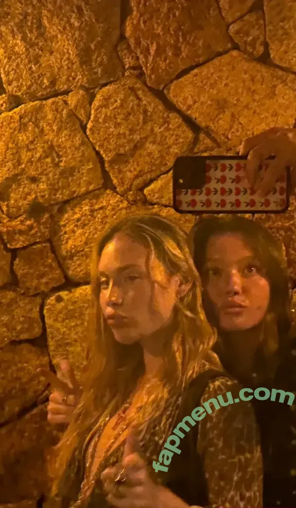 Lilychee nude photo #1890 (Lily Chee)