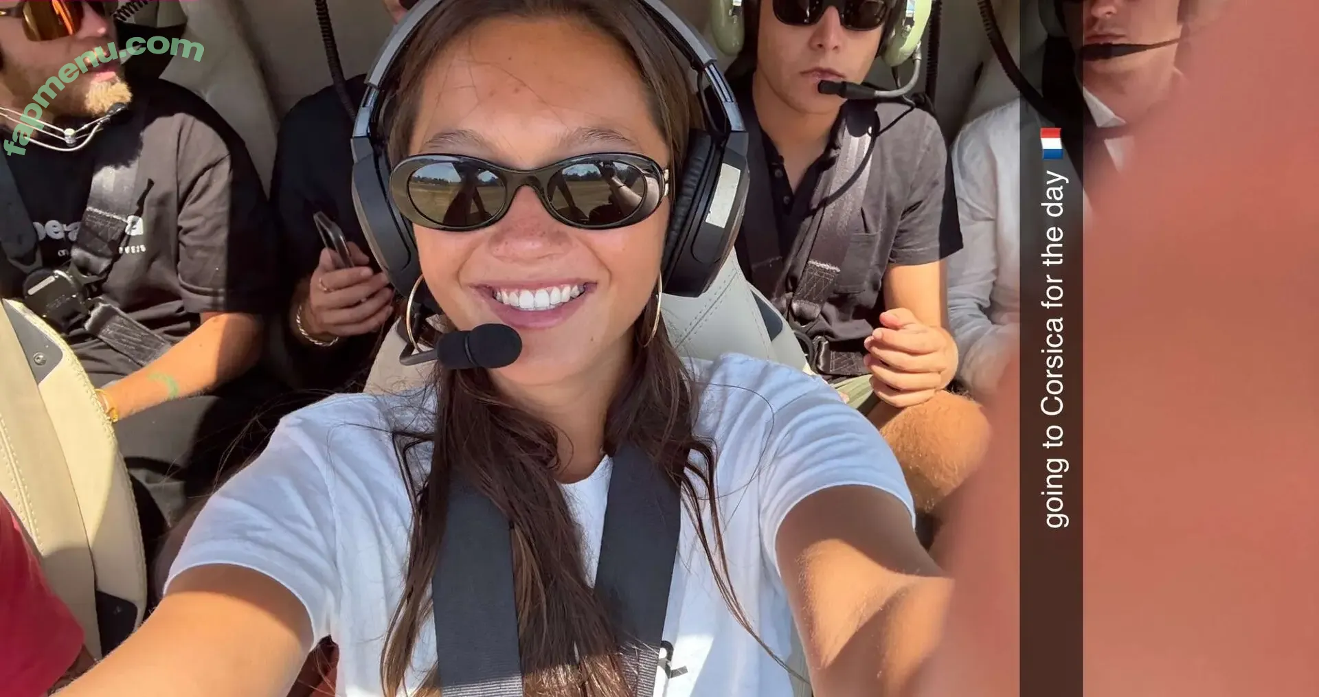 Lilychee nude photo #1892 (Lily Chee)