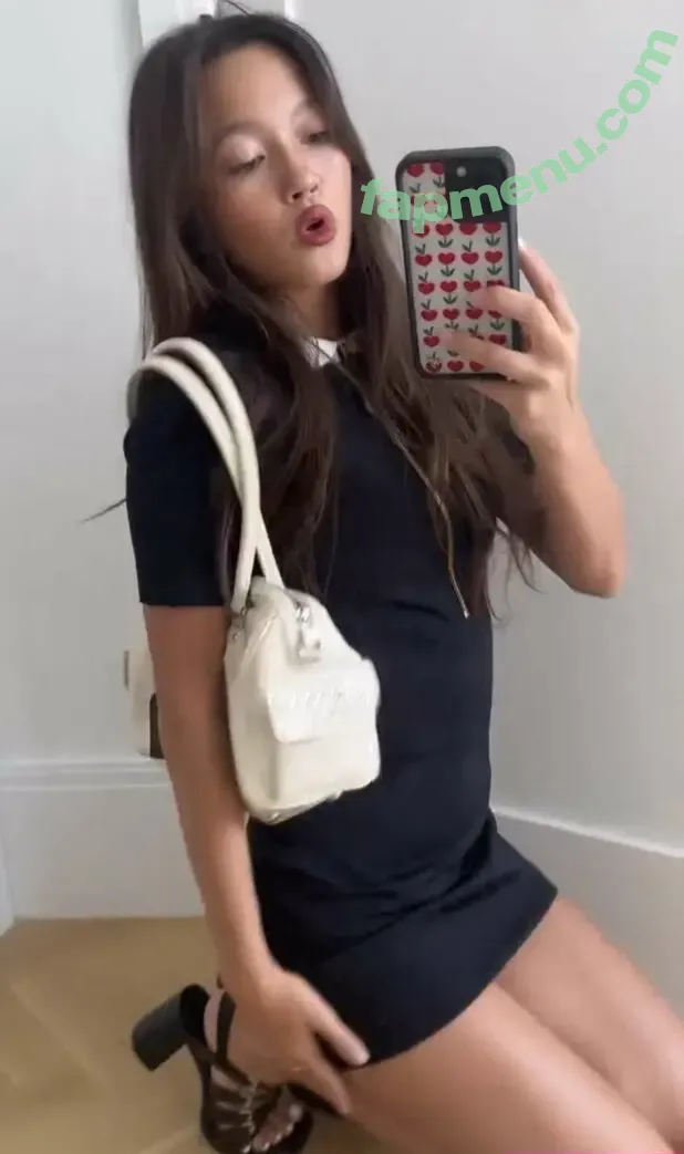 Lilychee nude photo #1945 (Lily Chee)