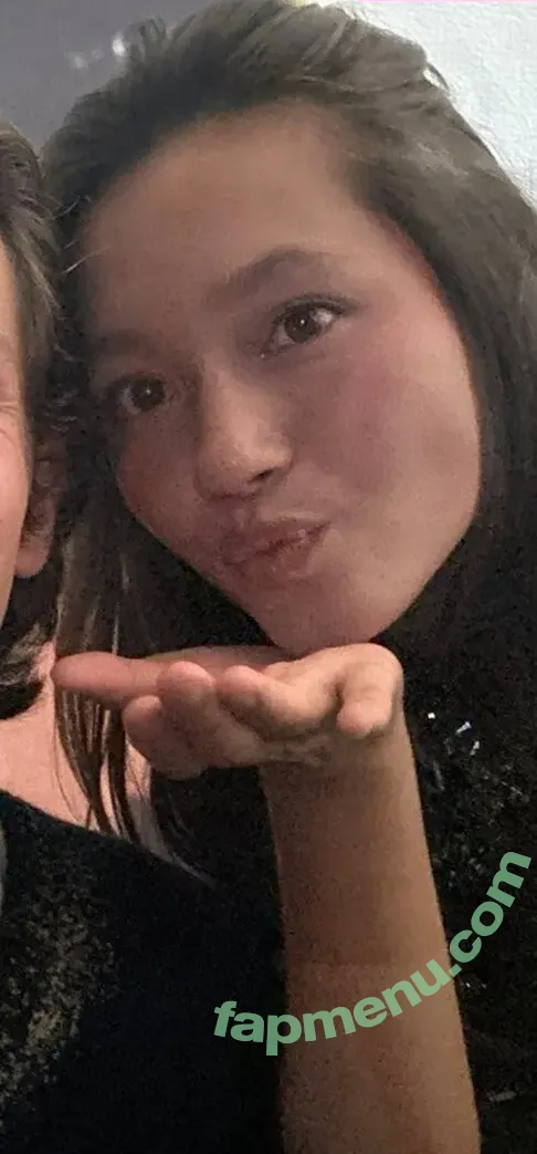 Lilychee nude photo #1982 (Lily Chee)