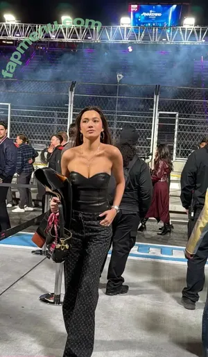 Lilychee nude photo #2143