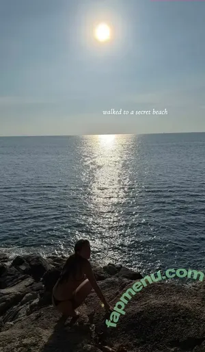 Lilychee / Lily Chee nude photo #2197